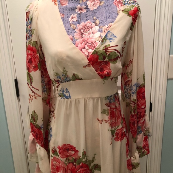 Betsey Johnson Boho Floral Bell Sleeve Dress sz 8 - Picture 6 of 9